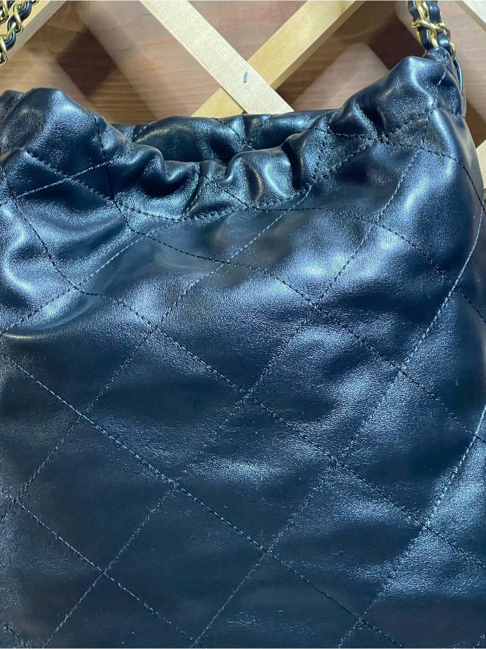 Very Spacious 2 Pc Large Quilted “ Puffer “ Tote / No Brand Name / 15”T x 14” W - Picture 5 of 15